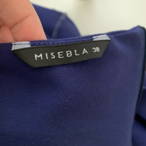 Beautiful dark blue A-line dress with sleeves - Picture 4 of 7